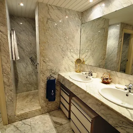Penthouse -lloret Holiday * يوريت دي مار